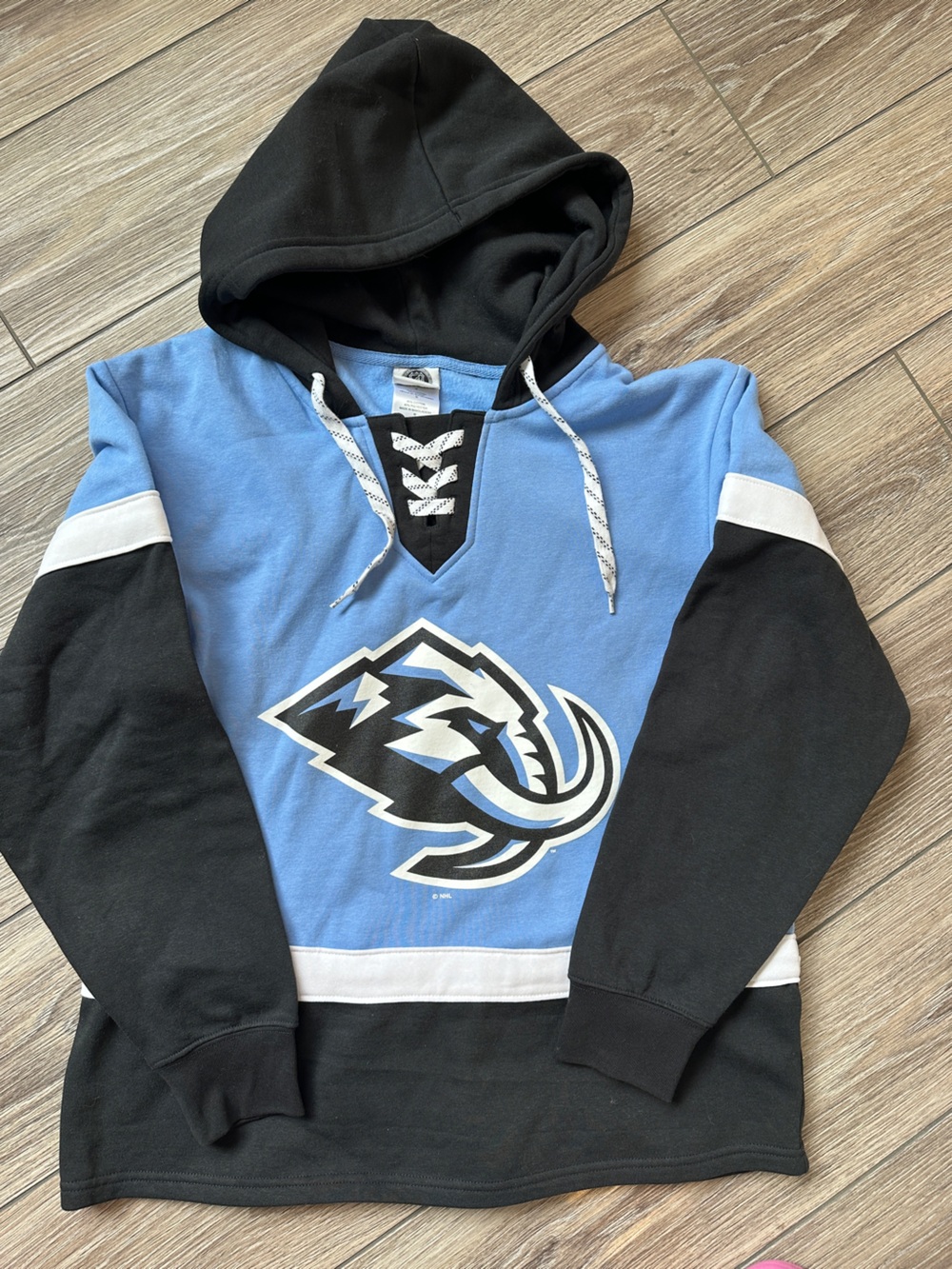 NHL Utah Mammoth Lace Up Jersey Hoodie Worn Once Like New Size M